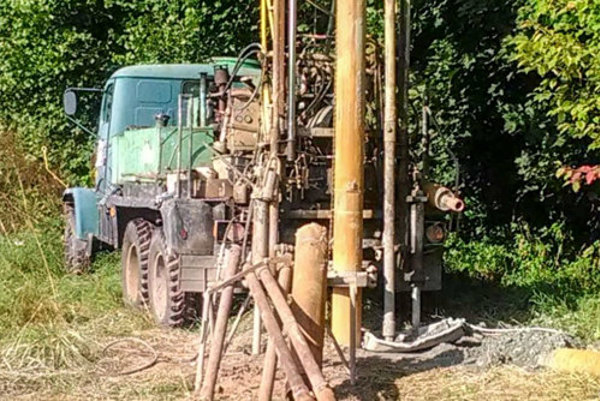 Drilling rig UGB 1 VS