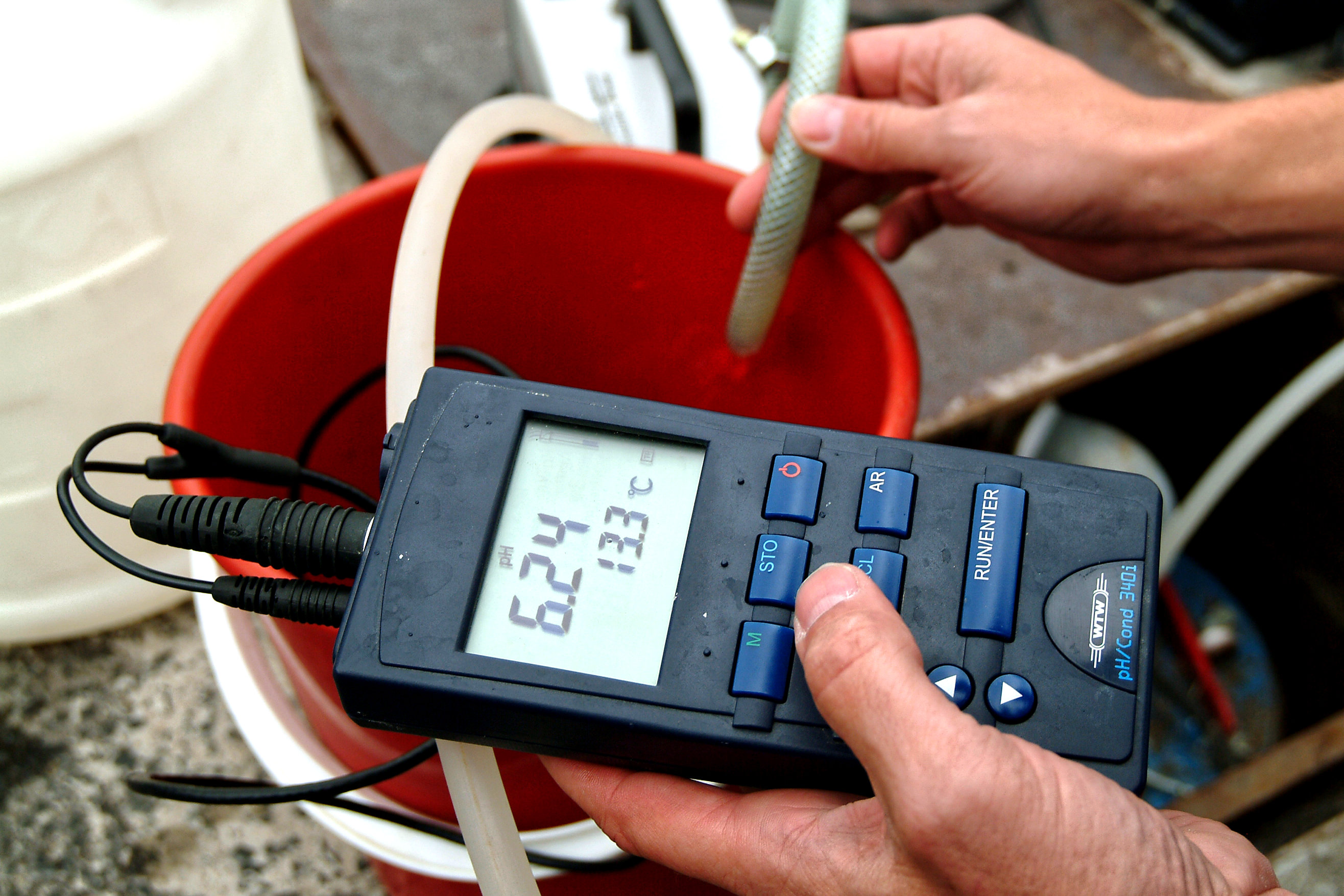 equipment for assessing the degree of contamination